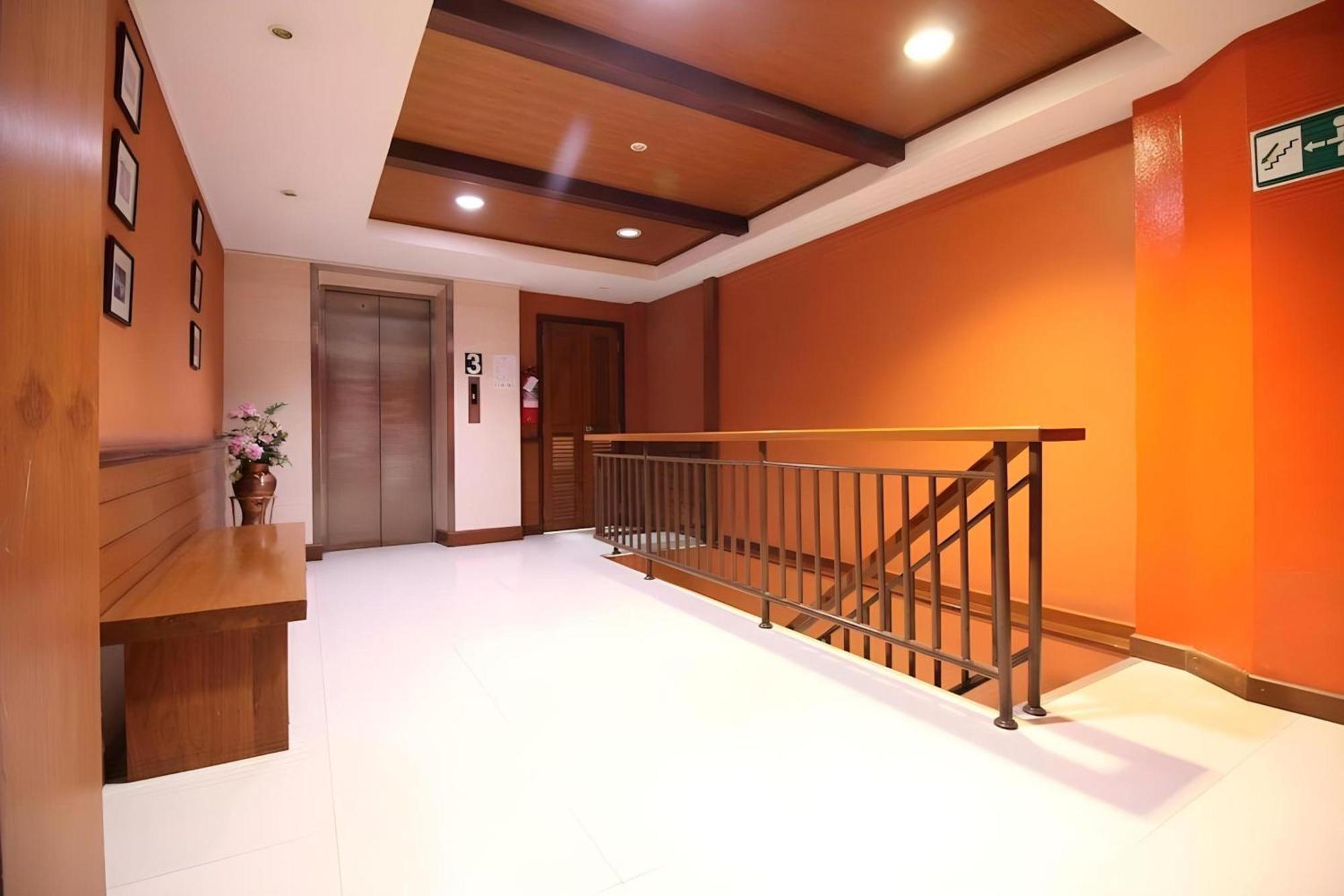 Pannee Lodge Khaosan - Sha Plus Bangkok Kültér fotó