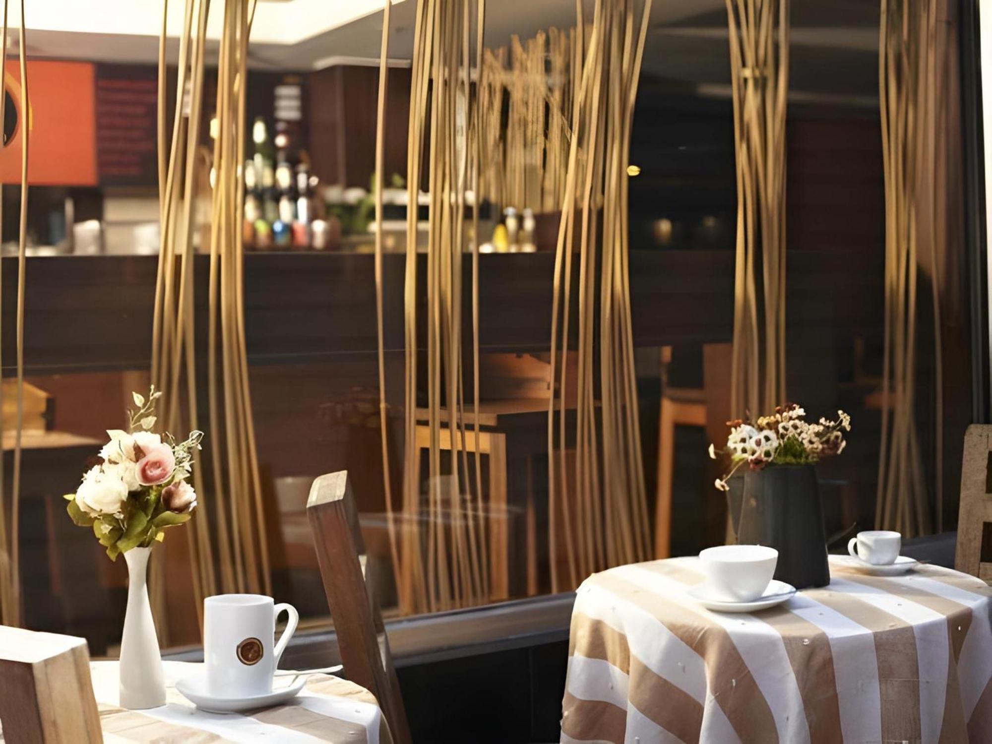 Pannee Lodge Khaosan - Sha Plus Bangkok Kültér fotó